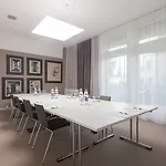 Ema House 4*