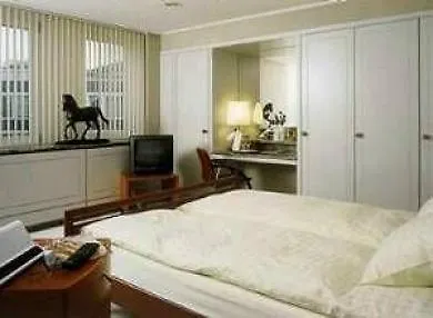 Hotel Ema House