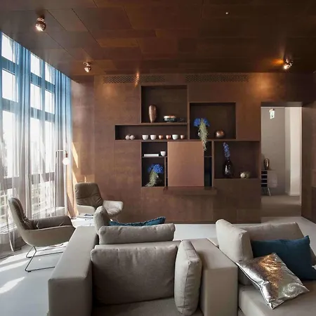 Ema House