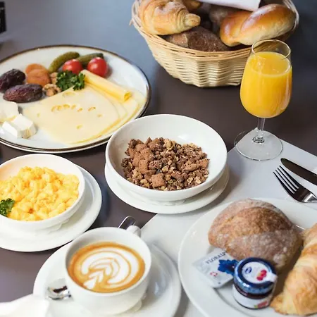 Ema House Hotel 4*
