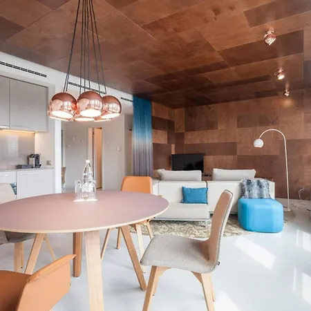 Ema House Готель Цюрих