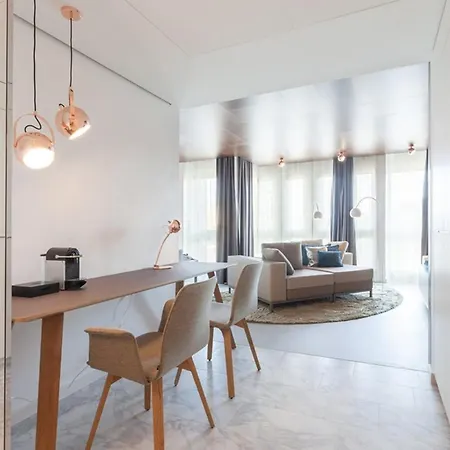 إي إم أي هاوس للأجنحة الفندقية فندق