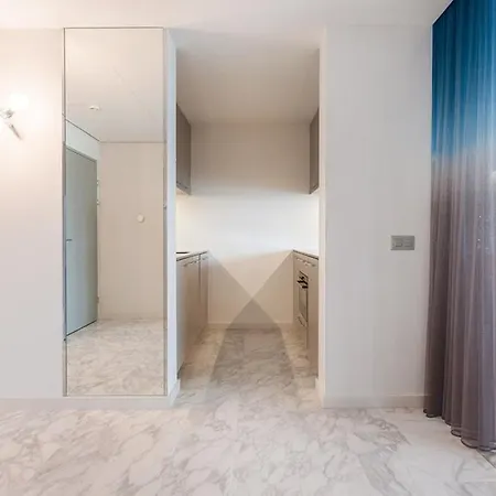 Ema House Отель 4*