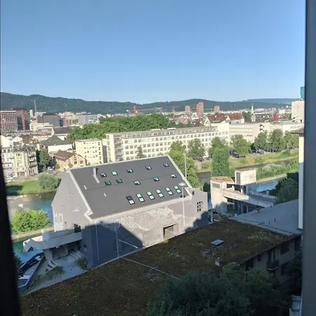 Готель Ema House