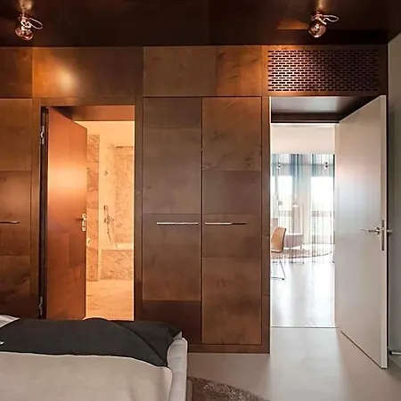 Ema House Отель