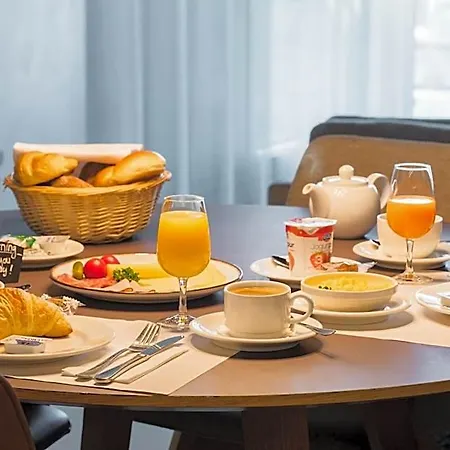 Ema House Отель 4*