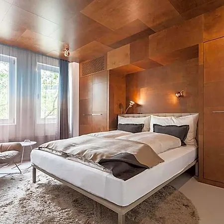 Ema House 4* Цюрих