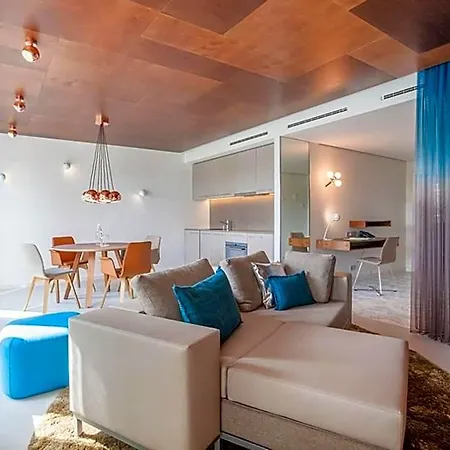 Ema House