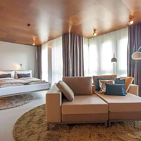 Ema House 4* Цюрих
