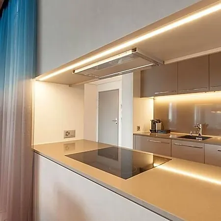 Ema House 4* Цюрих