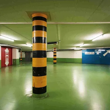 فندق إي إم أي هاوس للأجنحة الفندقية زيورخ